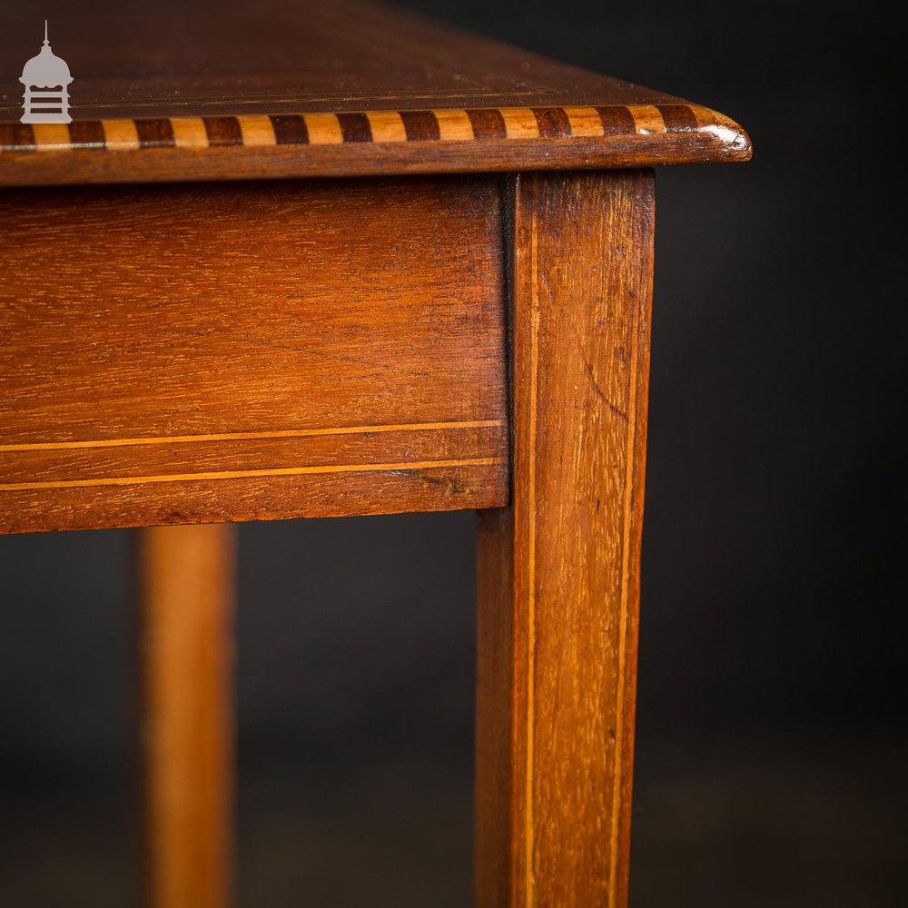 Fine Edwardian Inlaid Flame Mahogany Table