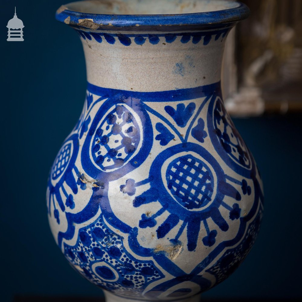 18th Century Elegant Blue and White Vase