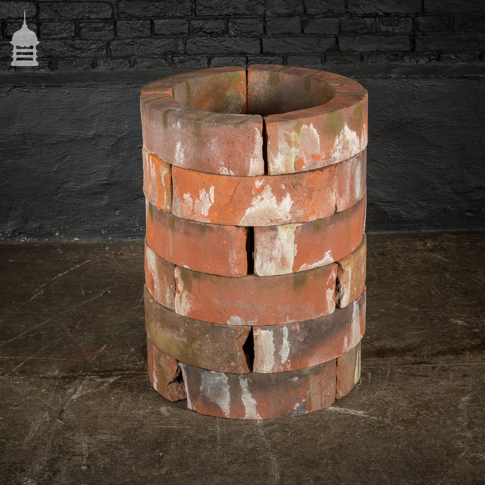 Batch of 85 Curved Quarter Round Red Bricks