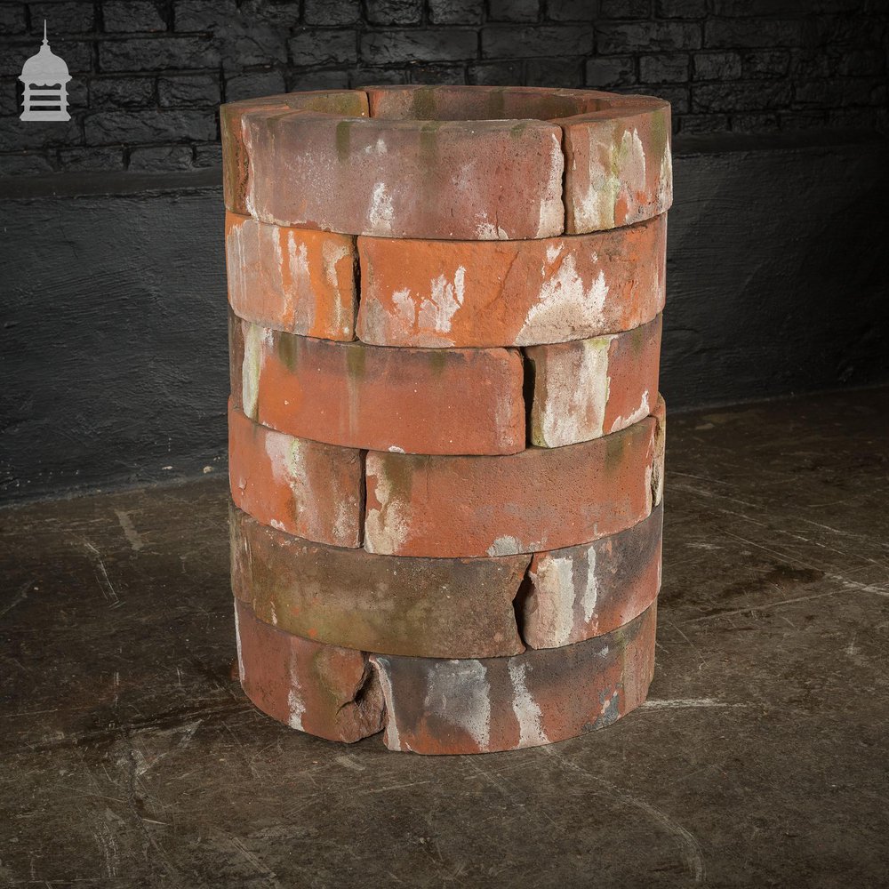 Batch of 85 Curved Quarter Round Red Bricks