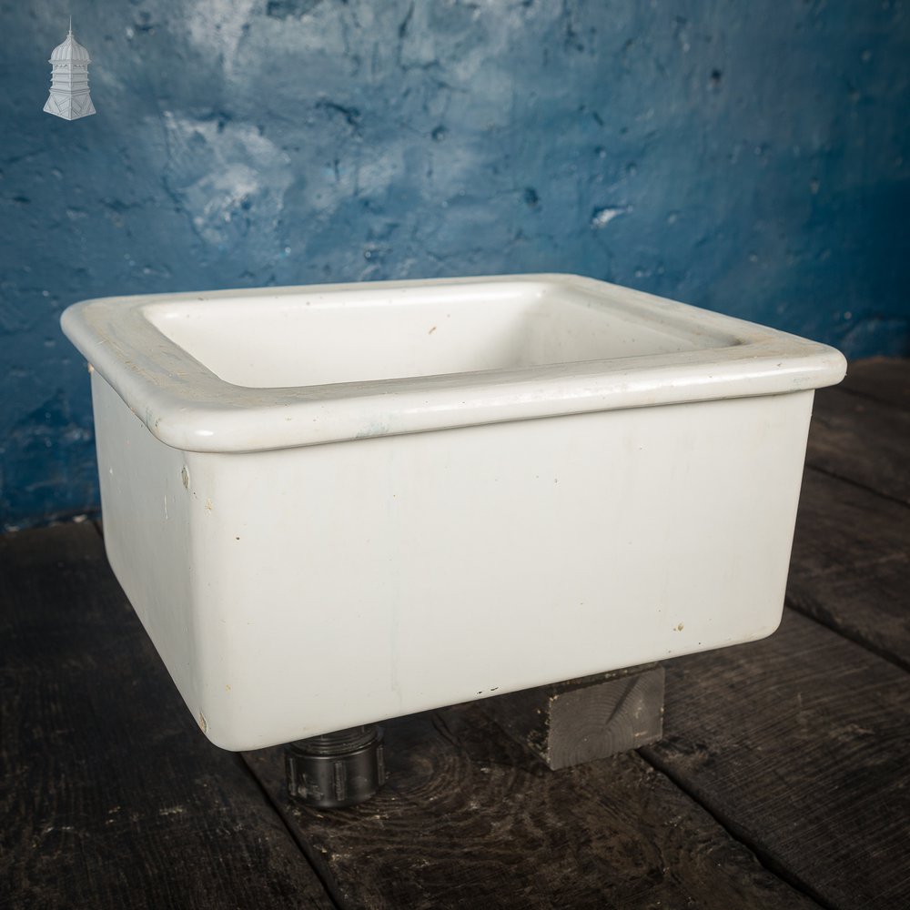 Small Southhook White School Science Lab Sink