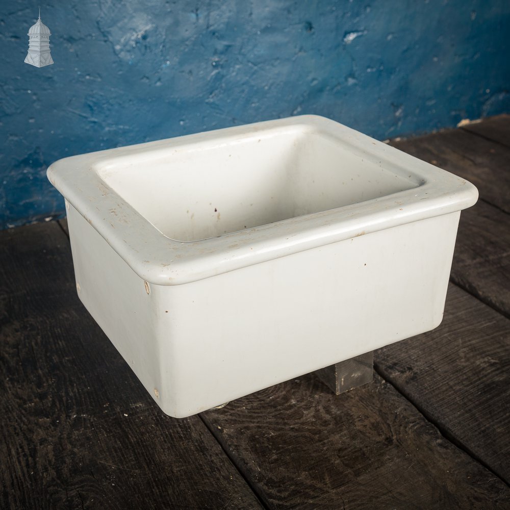 Small Southhook White School Science Lab Sink