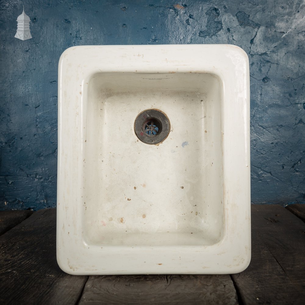 Small Southhook White School Science Lab Sink