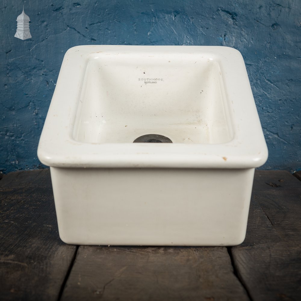 Small Southhook White School Science Lab Sink