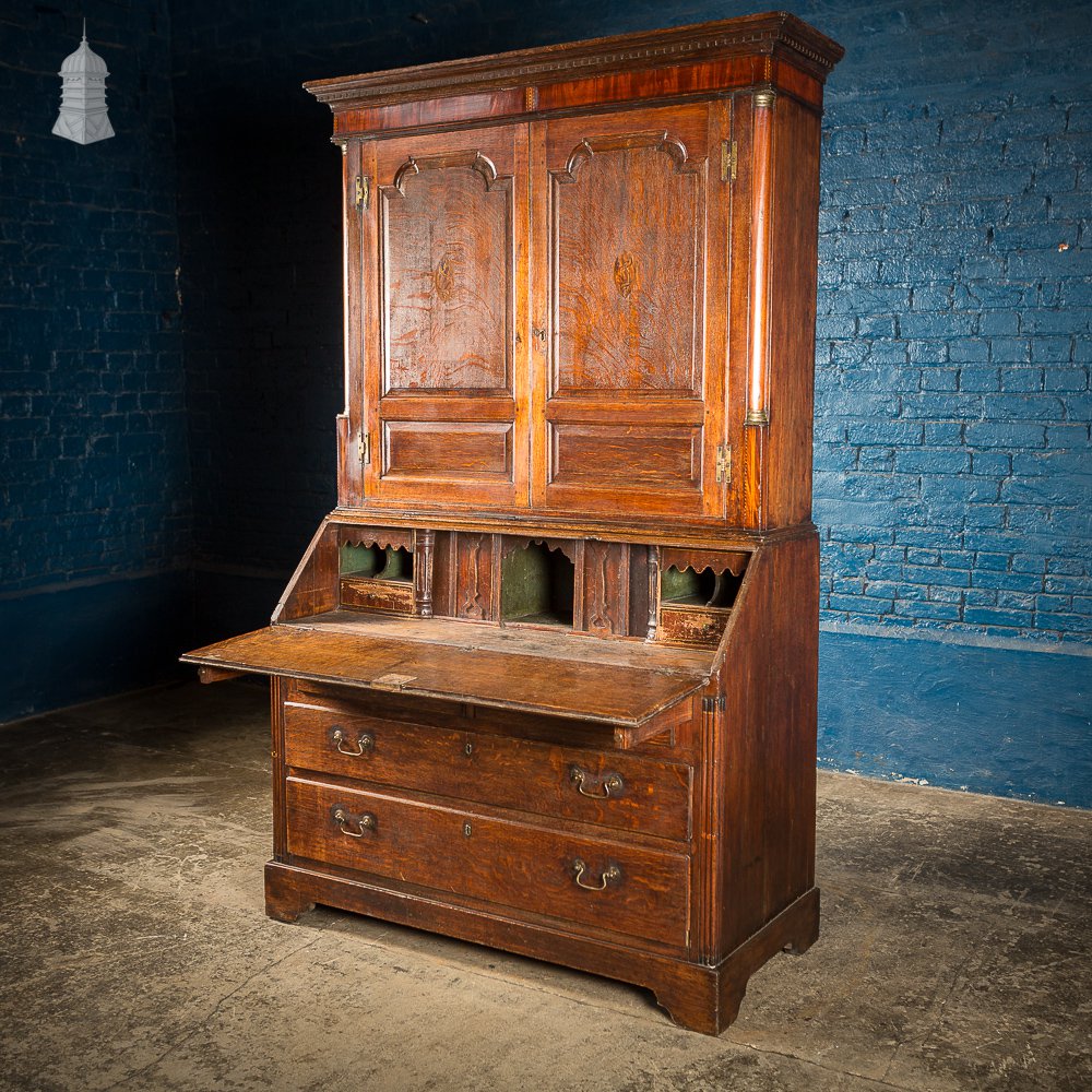 18th C Oak Sideboard Bureau with Inlaid Shell Motif