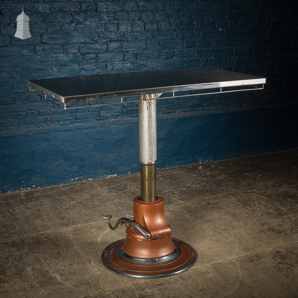 Hydraulically Adjustable Veterinary Table