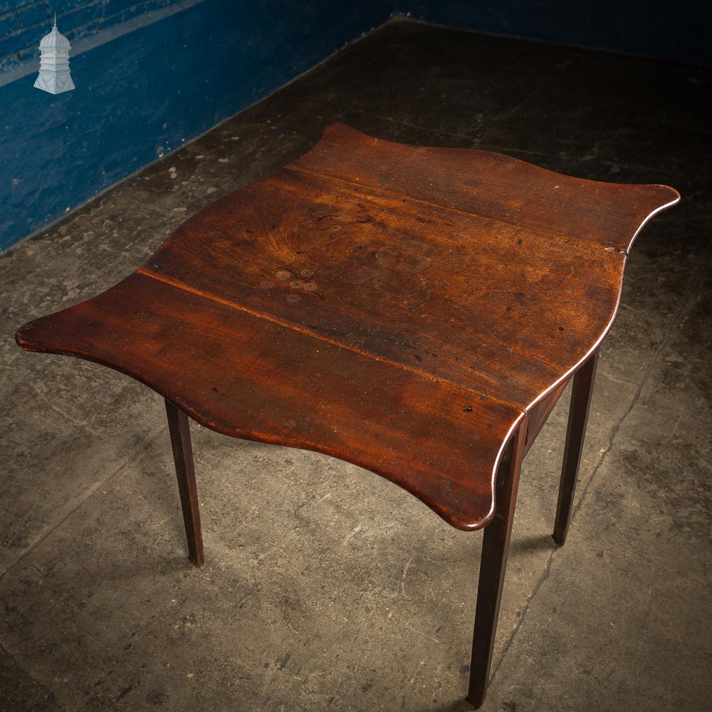 NR52821: Georgian Mahogany Butterfly Top Pembroke Table Circa 1770