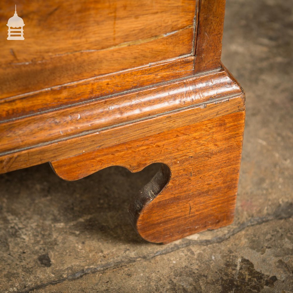 Small George III Chest of Drawers Beautifully Proportioned in Mahogany with Cross Banding on Top Rim and Bracket Feet. c.1800