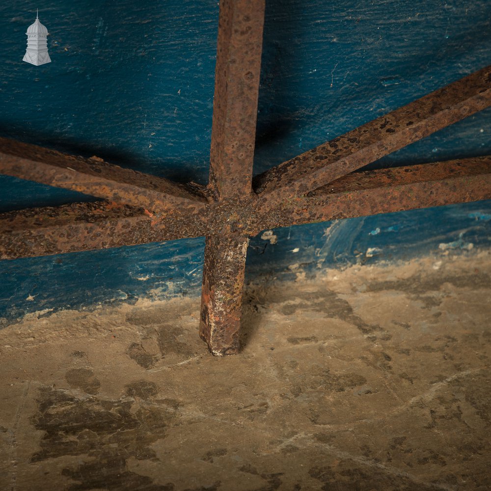 Wall Top Railing, Quatrefoil Detail