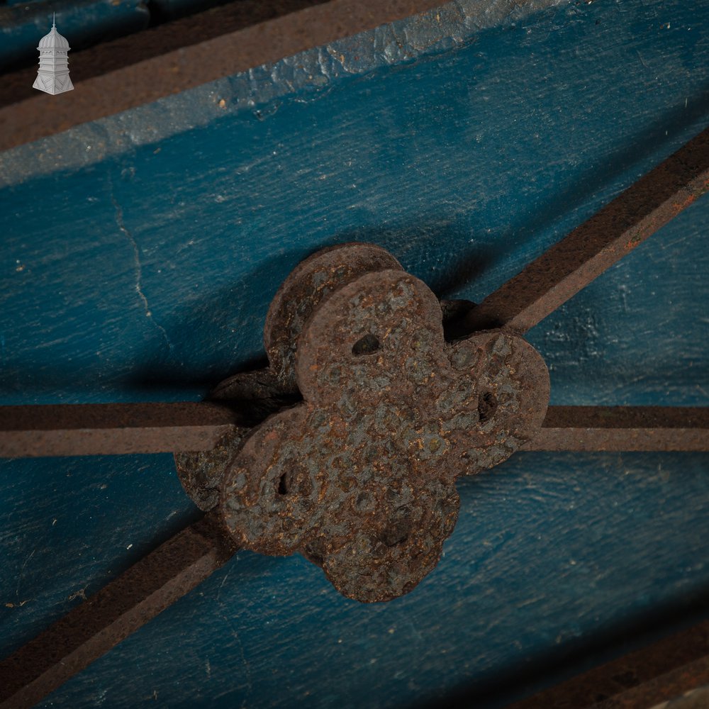 Wall Top Railing, Quatrefoil Detail