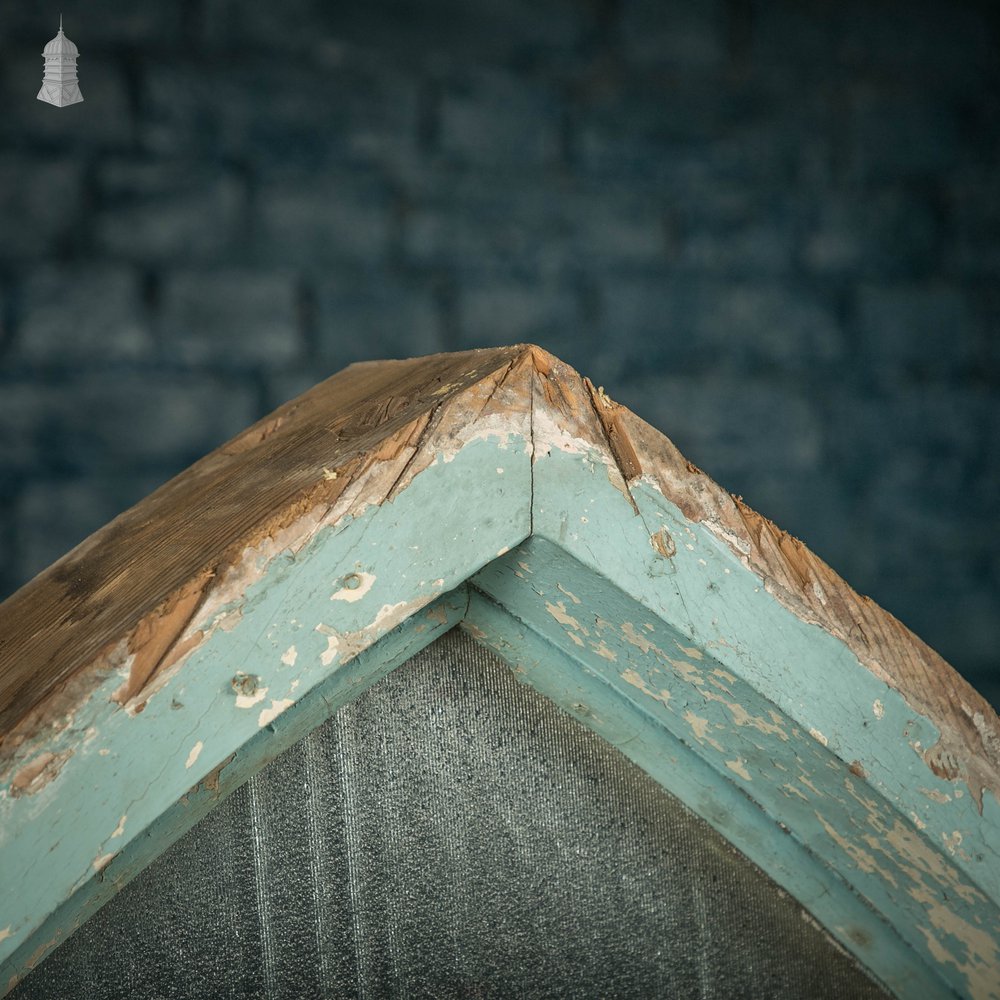 Arch Top Timber Window with Ribbed Textured Glass