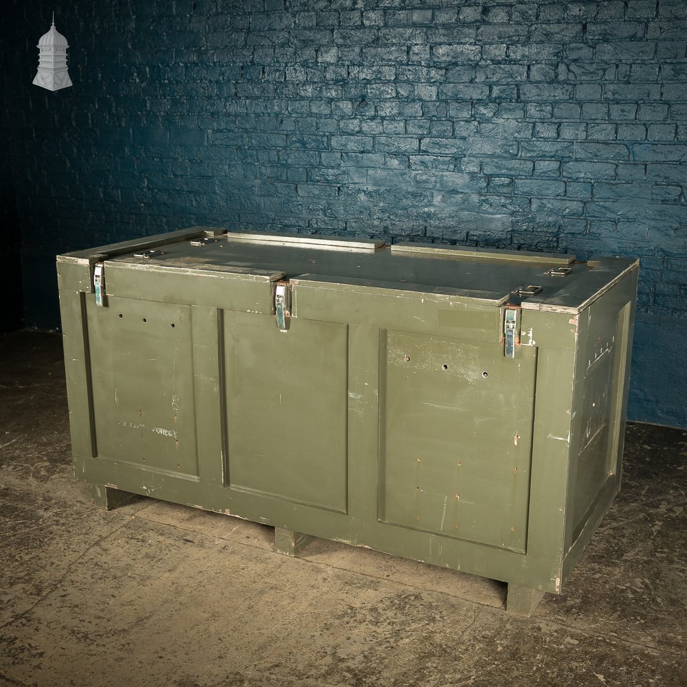 Large Military Green Painted Aircraft Parts Shipping Crate Reclaimed From a Norfolk RAF Base