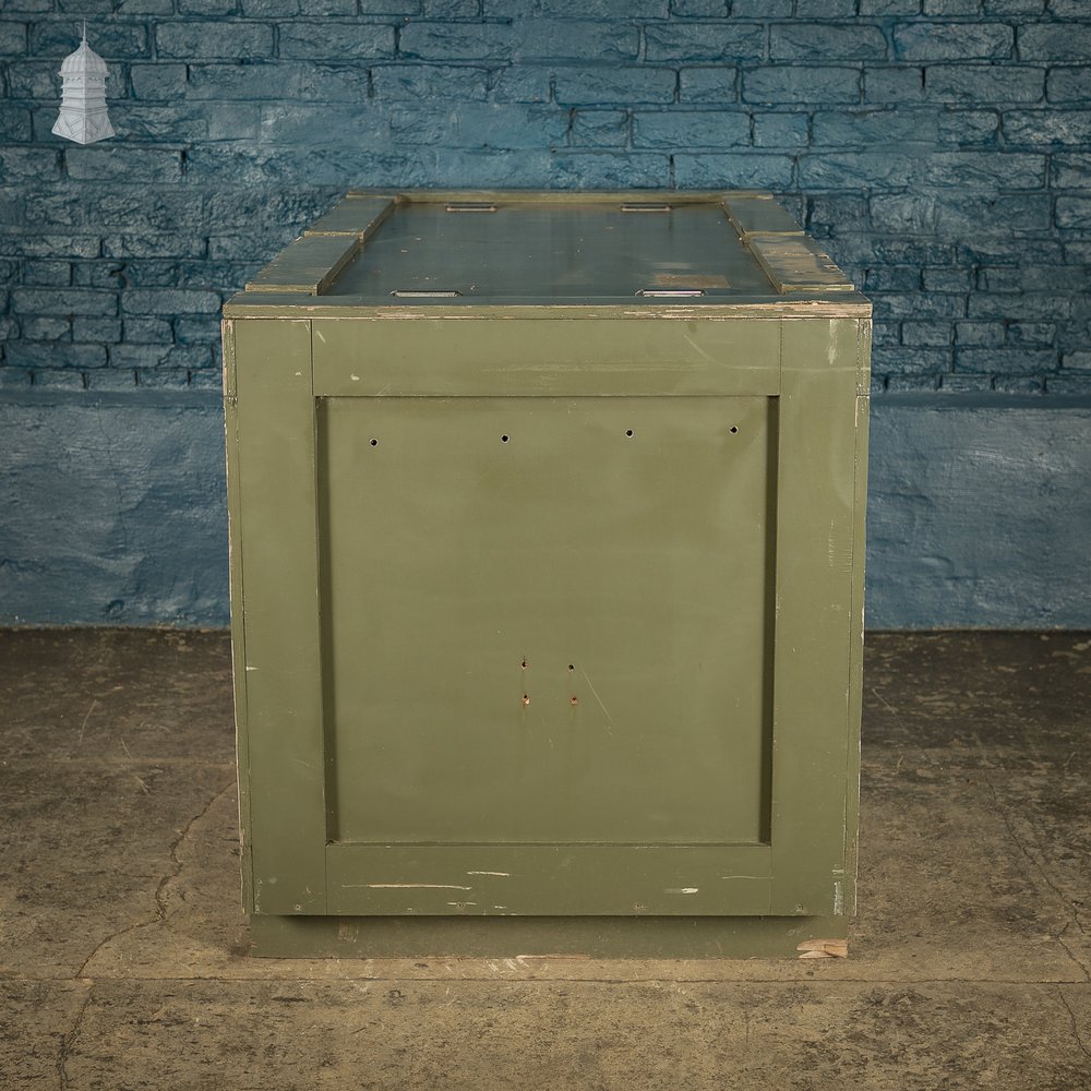 Large Military Green Painted Aircraft Parts Shipping Crate Reclaimed From a Norfolk RAF Base