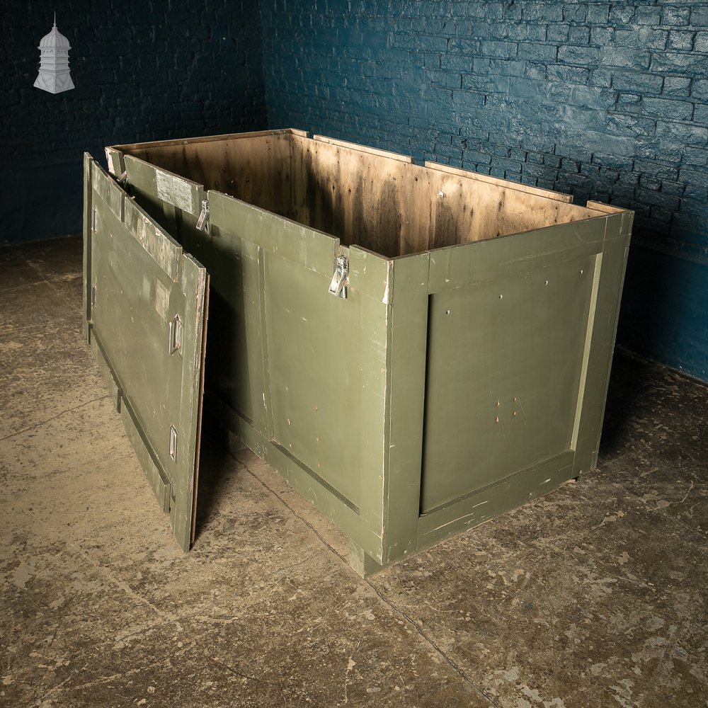 Large Military Green Painted Aircraft Parts Shipping Crate Reclaimed From a Norfolk RAF Base