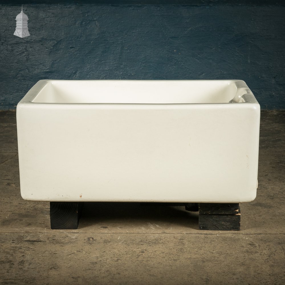 Reclaimed White Armitage Shanks Belfast Butler Sink