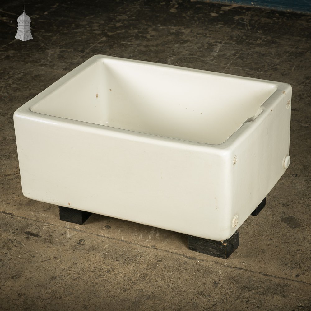 Reclaimed White Armitage Shanks Belfast Butler Sink