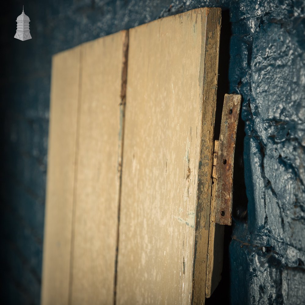 Reclaimed 3 Plank Door – Distressed Cream Paint