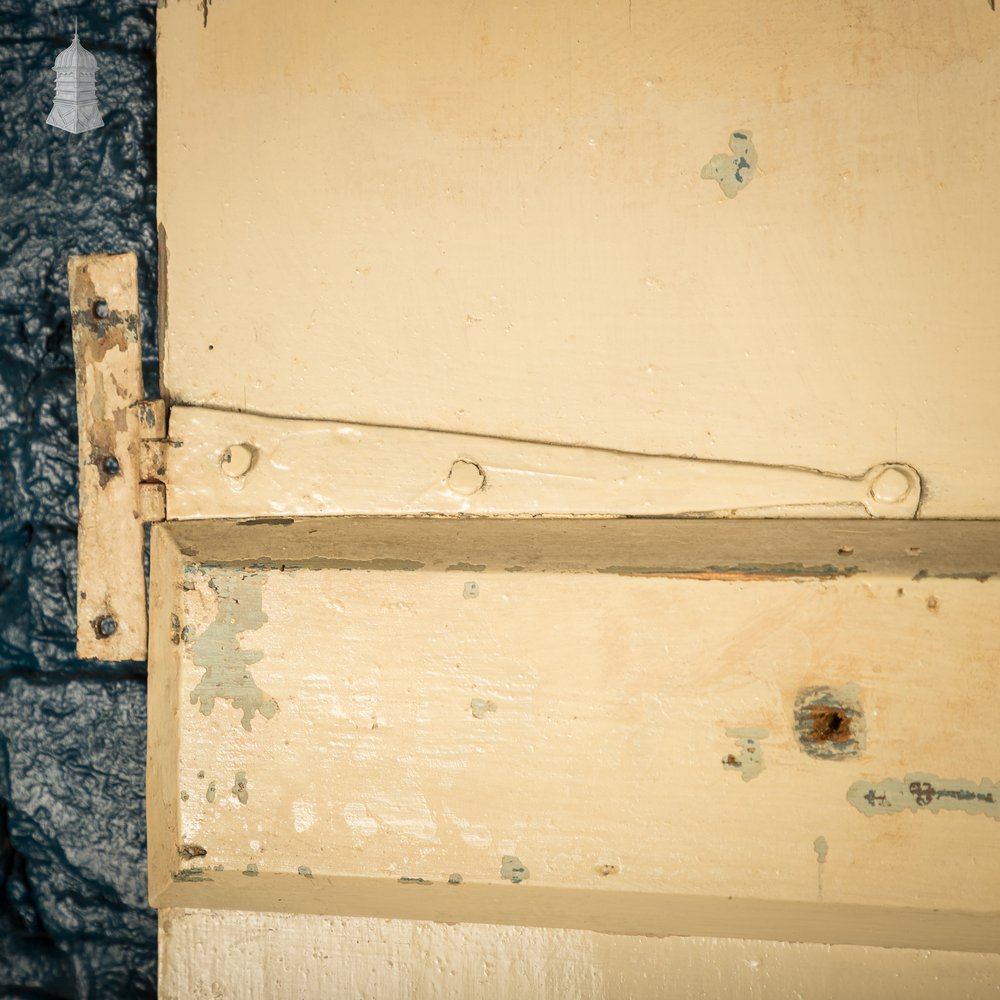 Reclaimed 3 Plank Door – Distressed Cream Paint