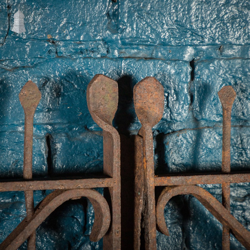 Traditional Driveway Gates, Wrought Iron, Spearhead Finials