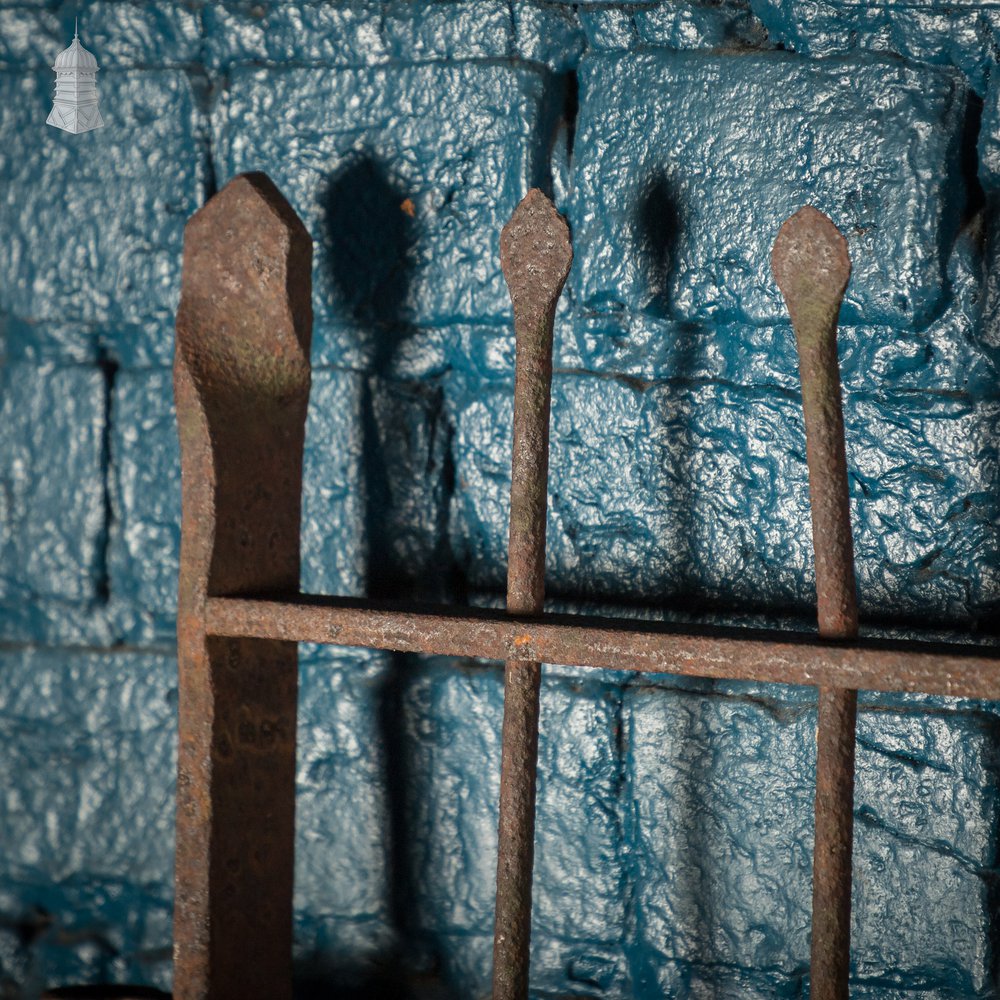 Traditional Driveway Gates, Wrought Iron, Spearhead Finials