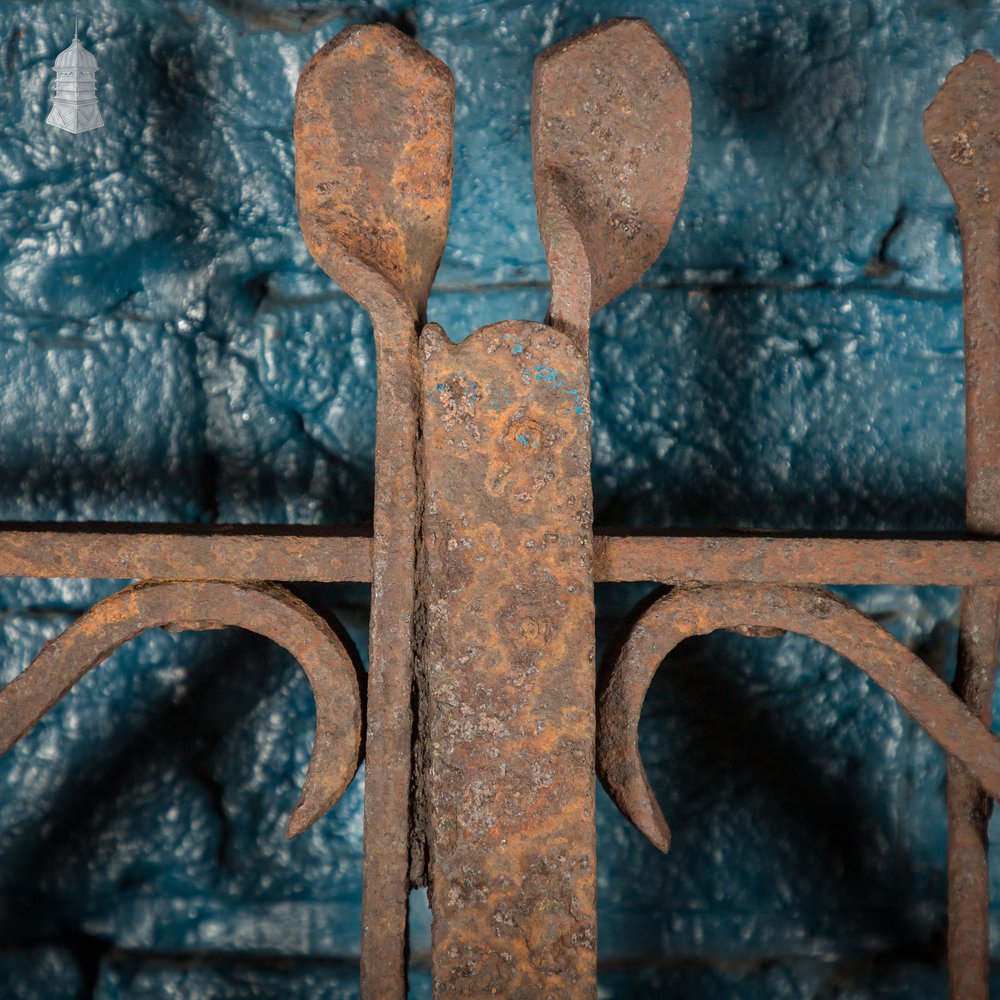 Traditional Driveway Gates, Wrought Iron, Spearhead Finials