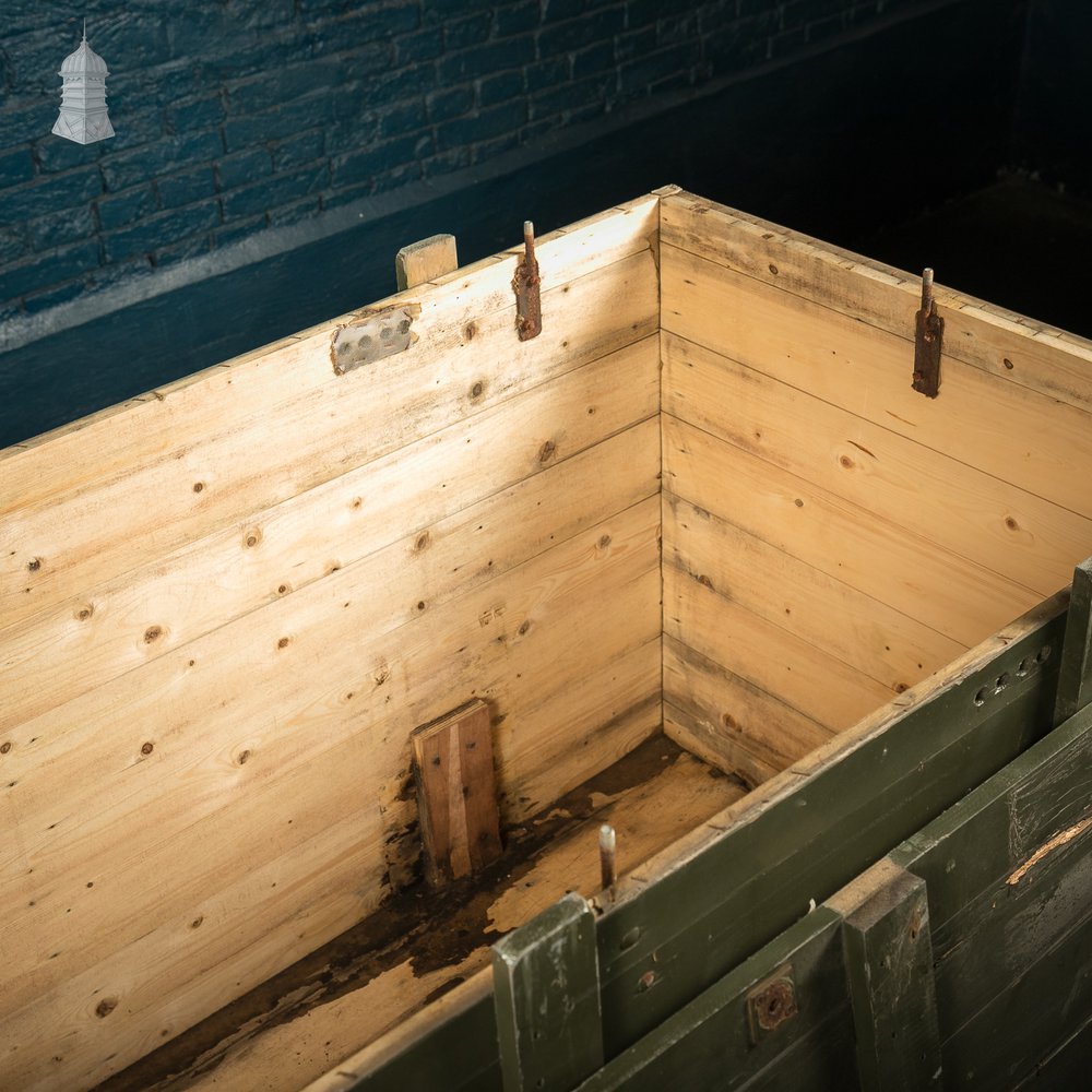 Large Green Painted Aircraft Parts Shipping Crate Reclaimed From a Norfolk RAF Base