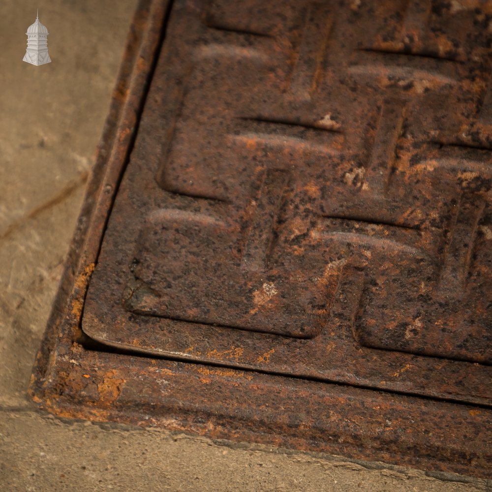 Airtight Inspection Cover, Reclaimed Cast Iron Manhole cover