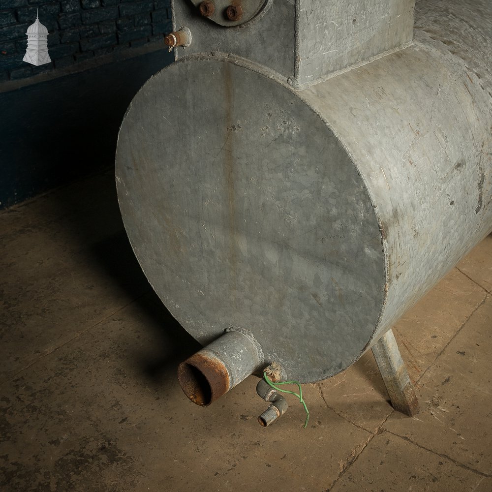 Pressure Tank with Horizontal Cylindrical Body.