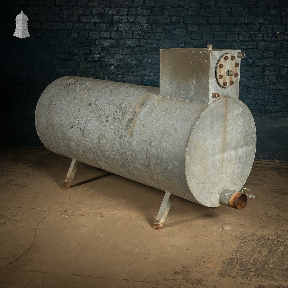 Pressure Tank with Horizontal Cylindrical Body.