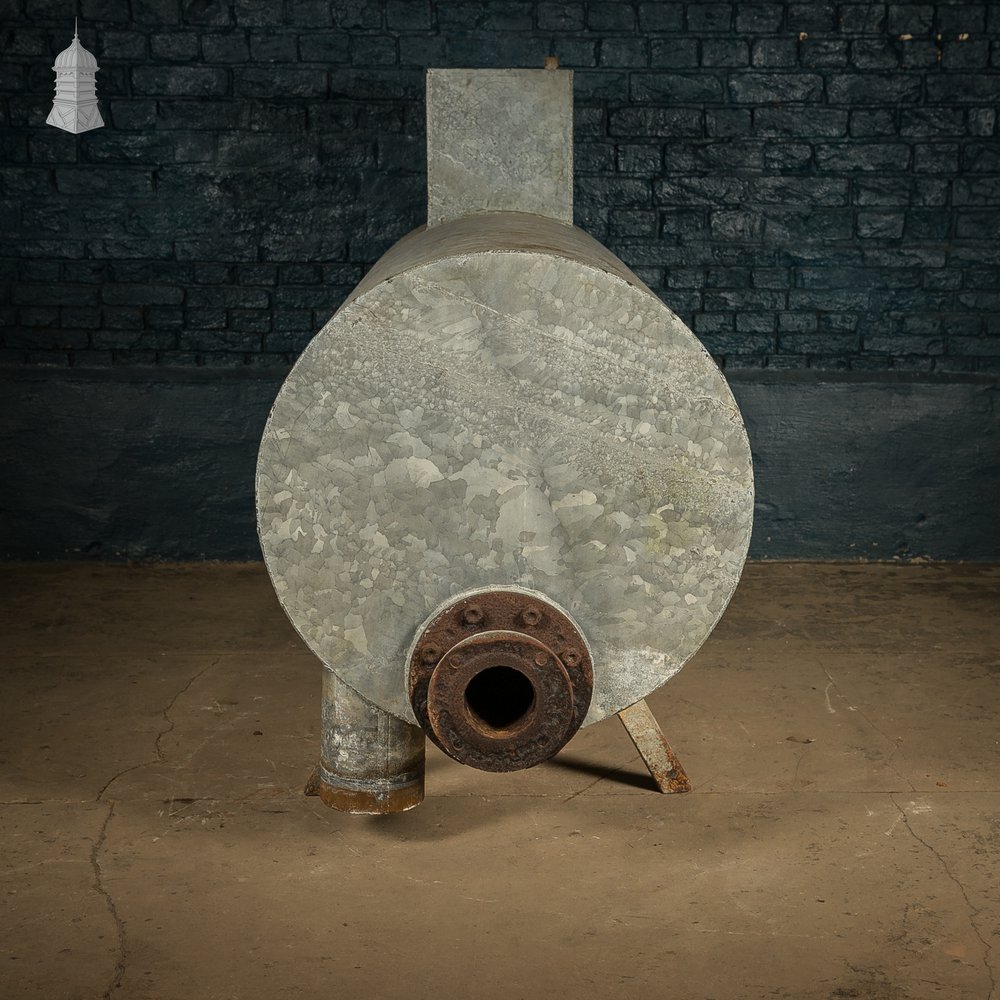 Pressure Tank with Horizontal Cylindrical Body.