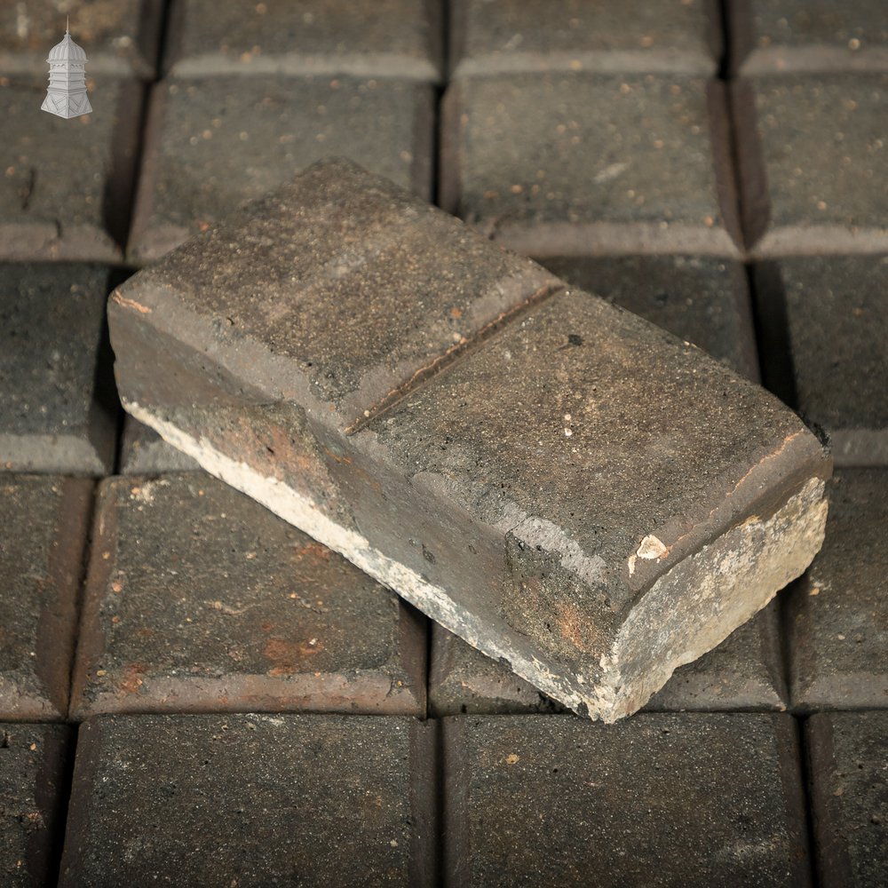 Reclaimed Stable Bricks, 270 Pavers, Staffordshire Blue Doubles