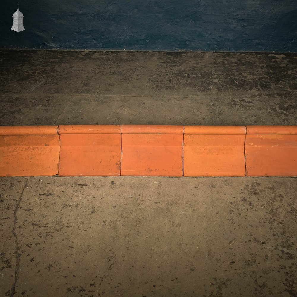 Crested Roll Top Ridge Tiles 95° - Pitch Angle 42.5° Red Clay – A run of 3 Metres