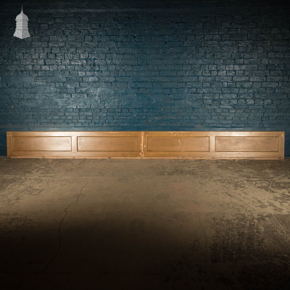 Pine Panelling,  Faux Woodgrain, 4 Panel - A Run of 39M