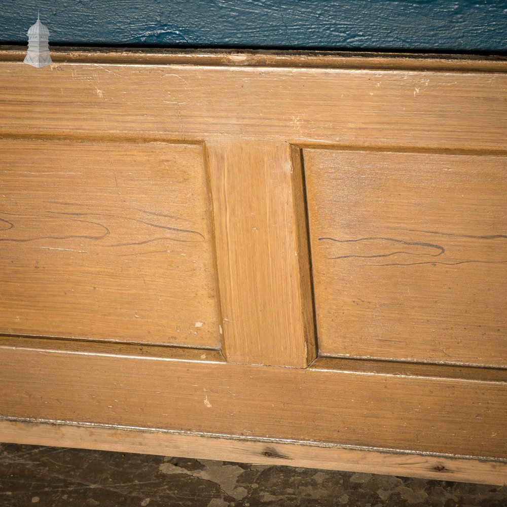 Pine Panelling,  Faux Woodgrain, 4 Panel - A Run of 39M