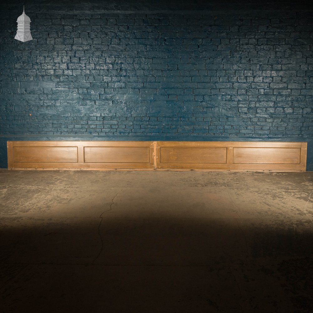 Pine Panelling,  Faux Woodgrain, 4 Panel - A Run of 39M