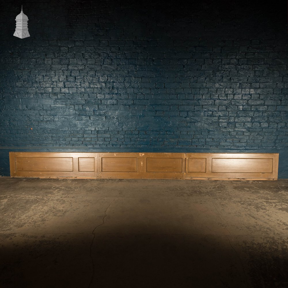 Pine Panelling,  Faux Woodgrain, 4 Panel - A Run of 39M