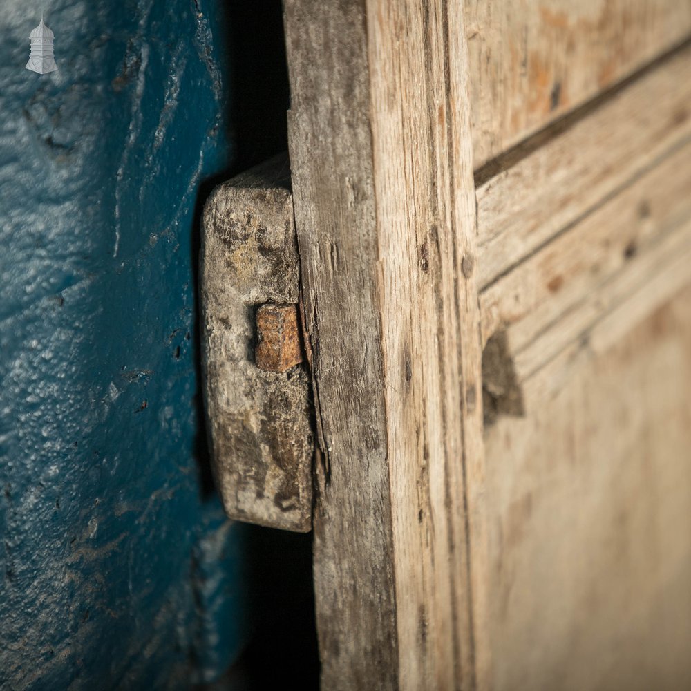 Oak Panelled Door, 17th C, 6 Panel