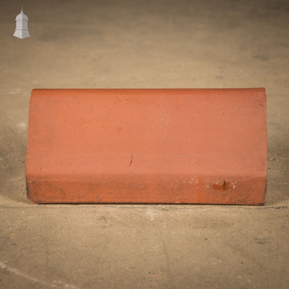 Triangle Wall Coping, Red - A Run of 3.9M