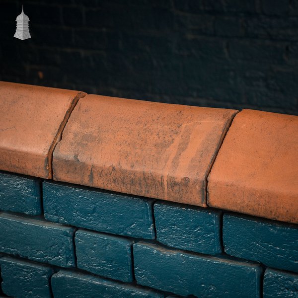 Triangle Wall Coping, Red - A Run of 3.9M