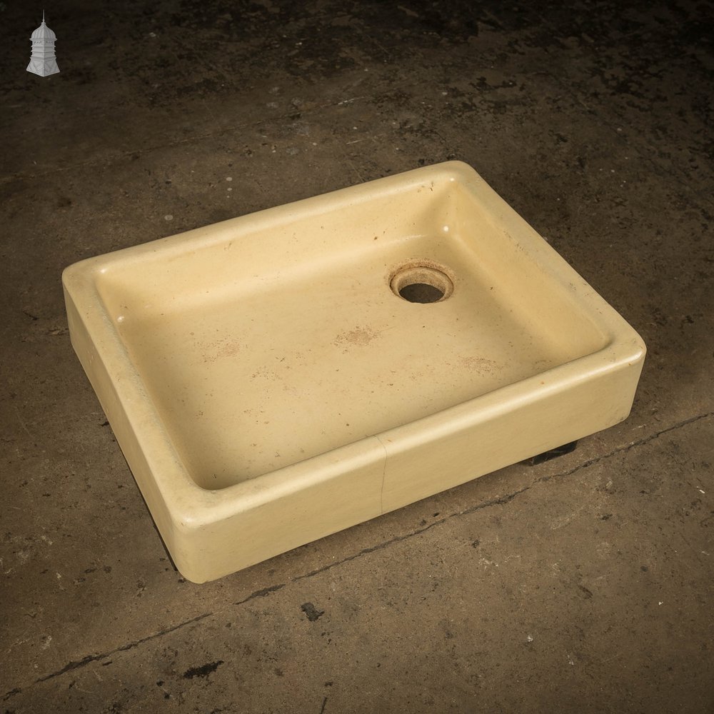 Cane Shallow Butler Sink