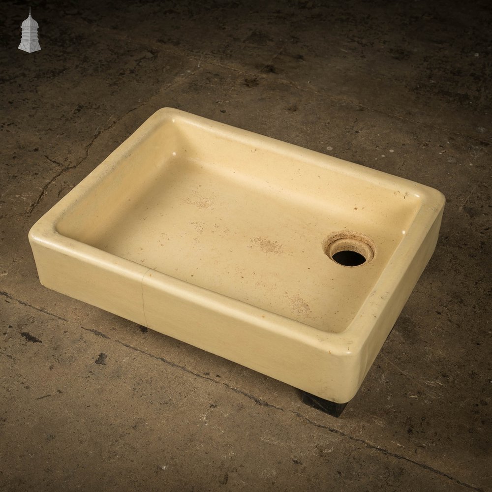 Cane Shallow Butler Sink