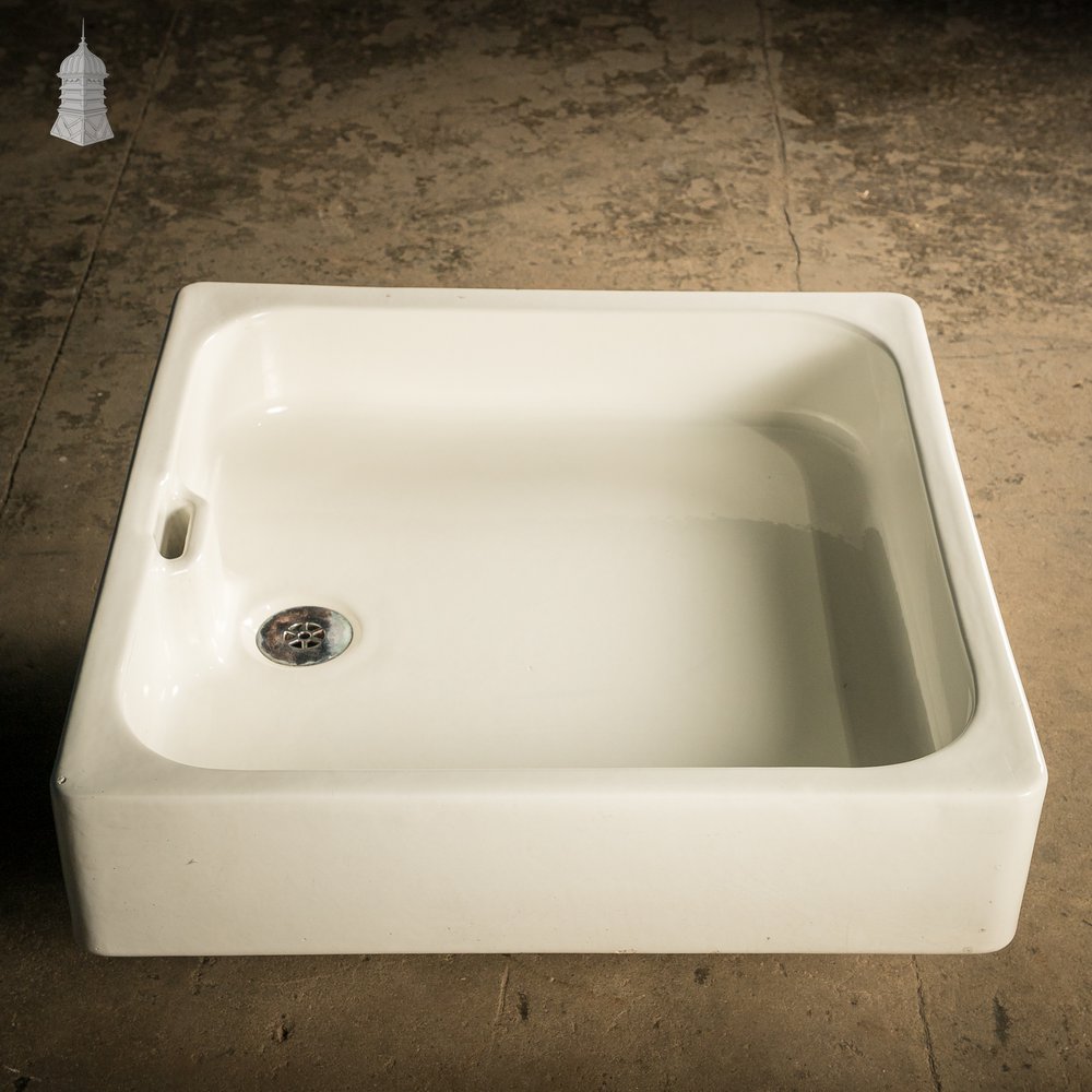 Doulton Shower Tray, with Wier Overflow