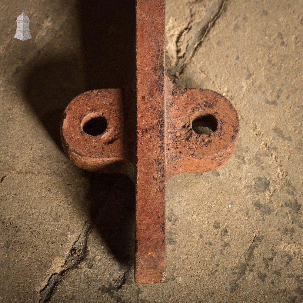 Cast Iron Lrackets,  Victorian 90-degree