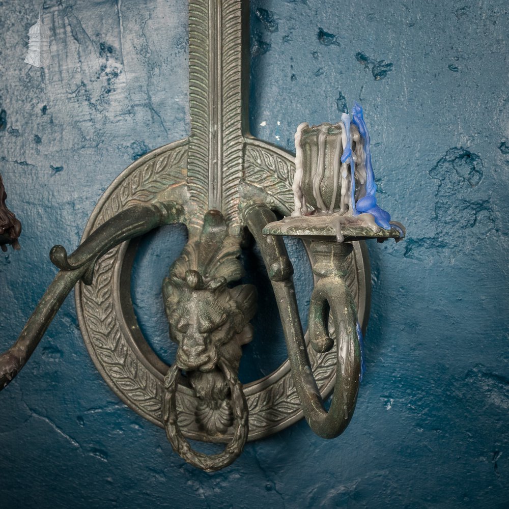 Bronze Georgian Wall Sconce with Sarcophagus and Lion Head Details