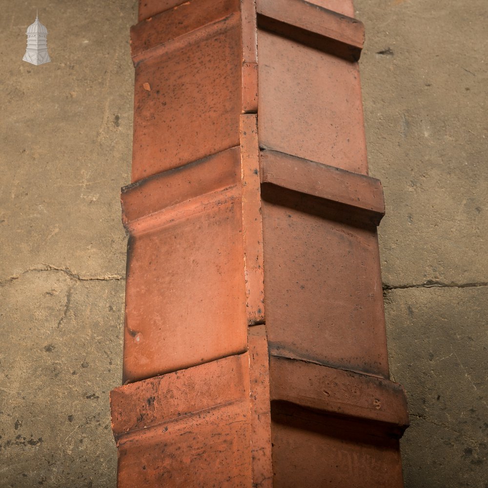 Plain Crested Interlocking Terracotta Ridge Tiles