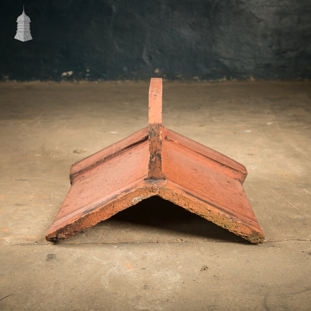 Plain Crested Interlocking Terracotta Ridge Tiles