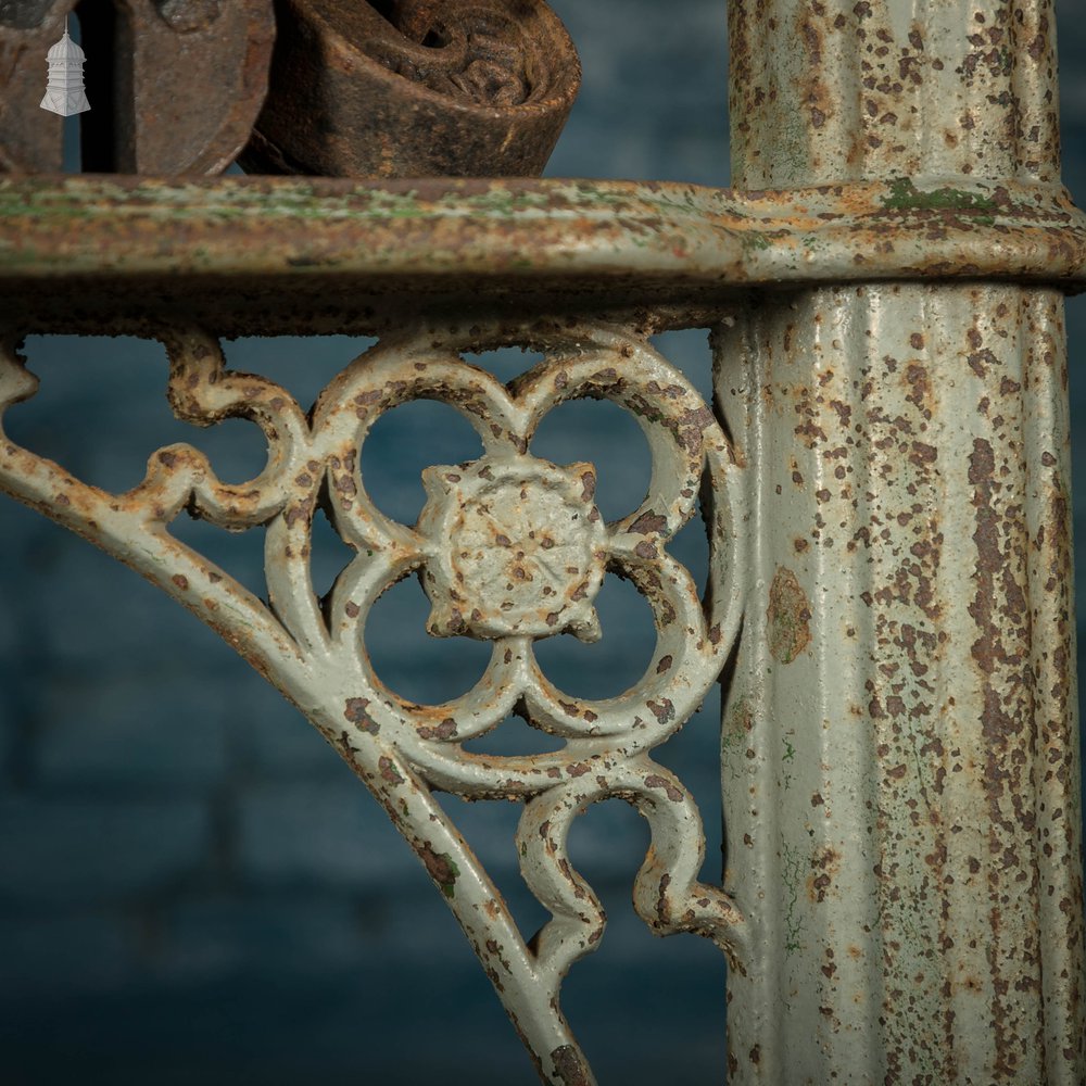 Cast Iron Scales, W & T Averey LTD