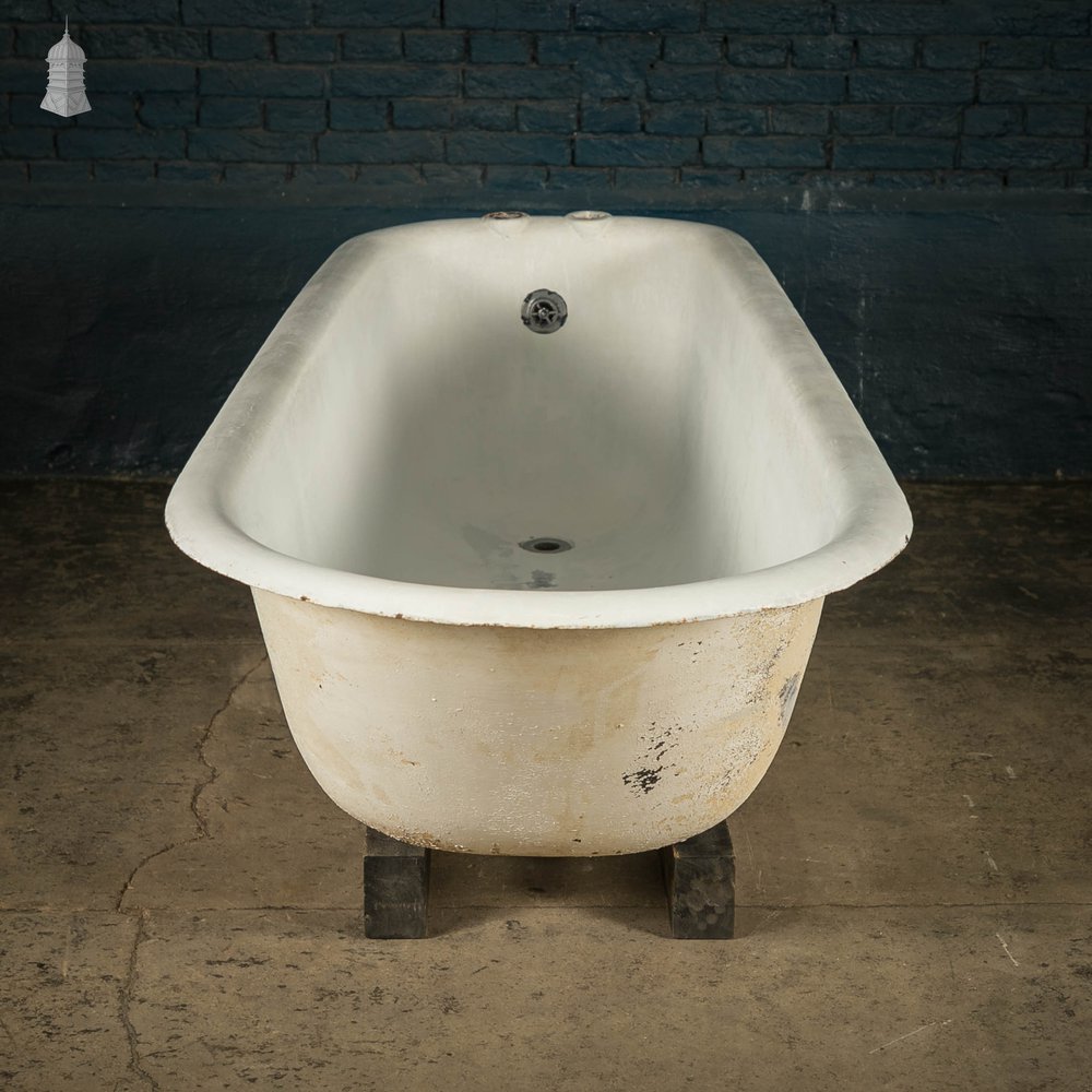 Roll Top Bath, Cast Iron