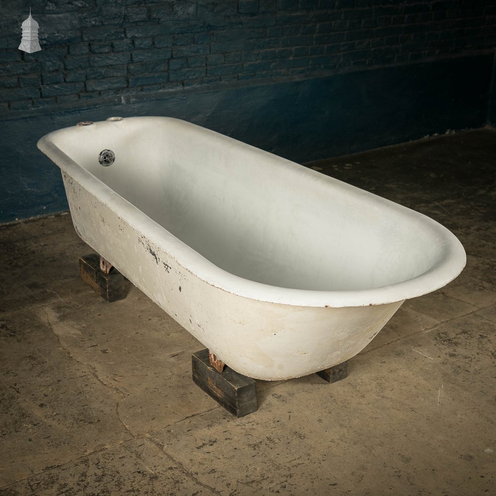 Roll Top Bath, Cast Iron