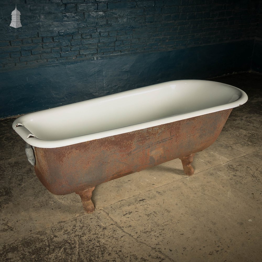 Roll Top Bath, Cast Iron on Legs